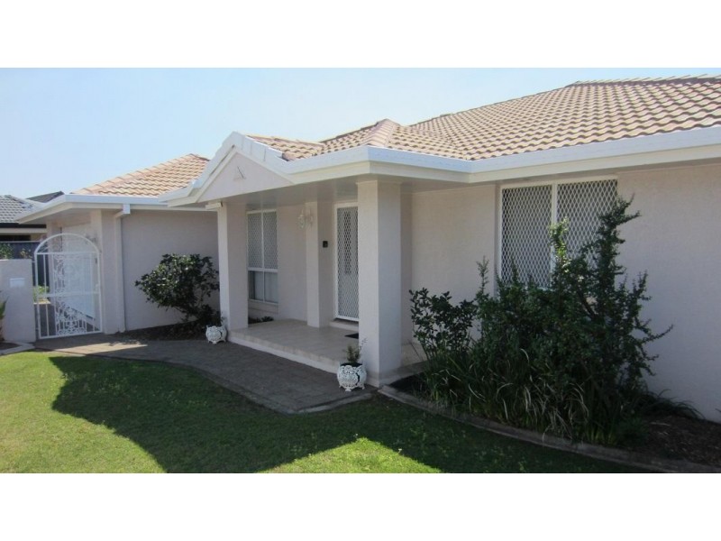 6 Montrose Court, Benowa Waters QLD 4217