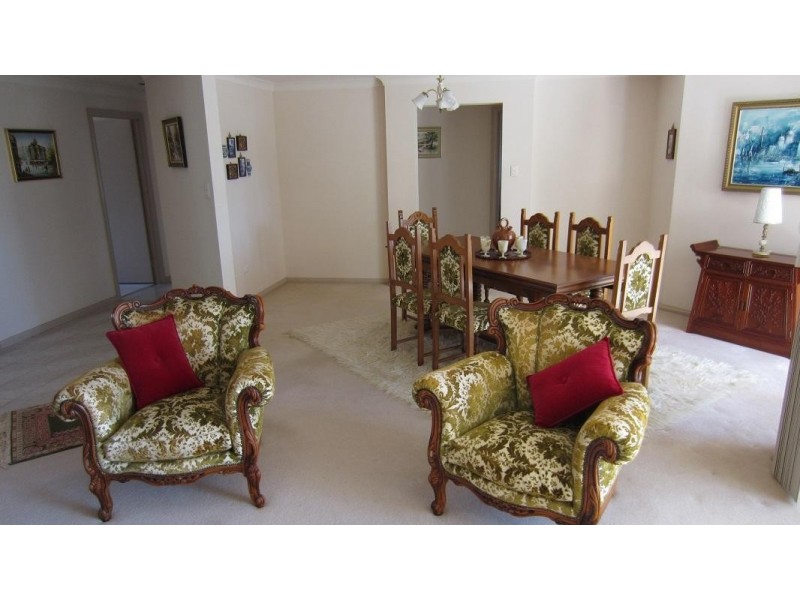 6 Montrose Court, Benowa Waters QLD 4217