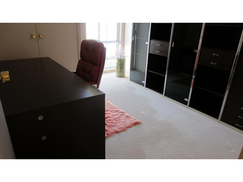 6 Montrose Court, Benowa Waters QLD 4217