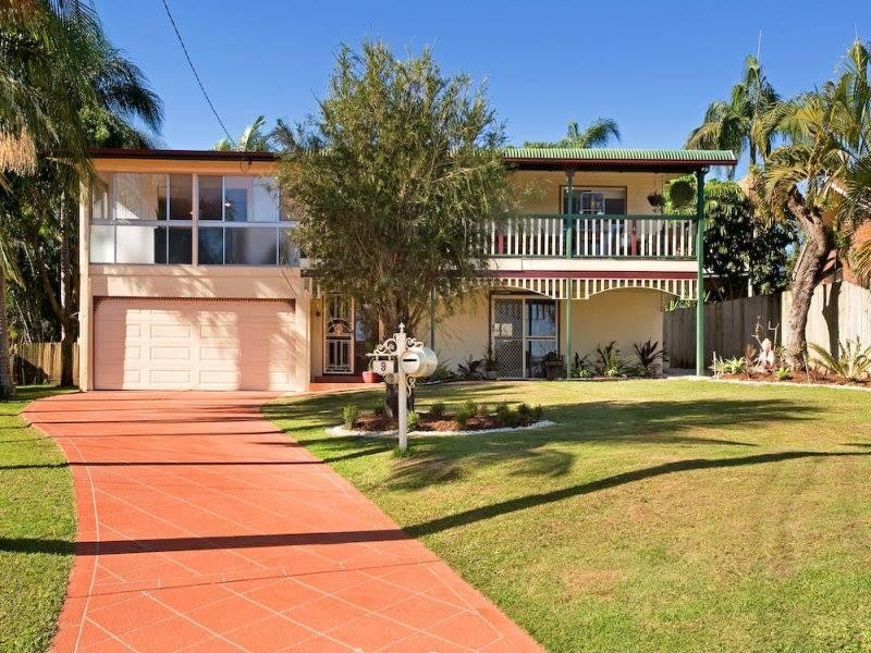 9 Beeka Street, Labrador QLD 4215