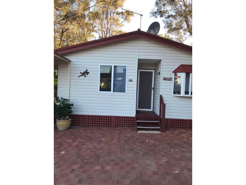 3 Powell Road, Coogee WA 6166