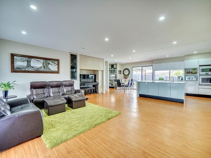 12 Tandara Street, Rochedale South QLD 4123
