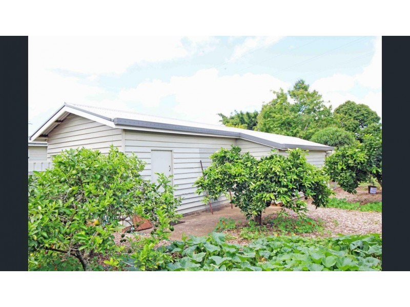 27 Loder Street, Atherton QLD 4883