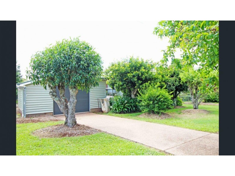 27 Loder Street, Atherton QLD 4883