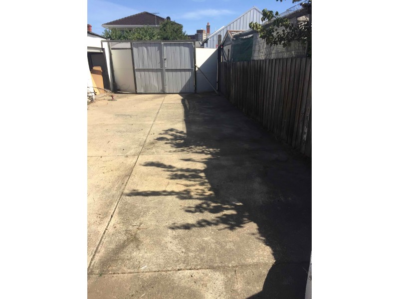 193 Ballarat Road, Footscray VIC 3011