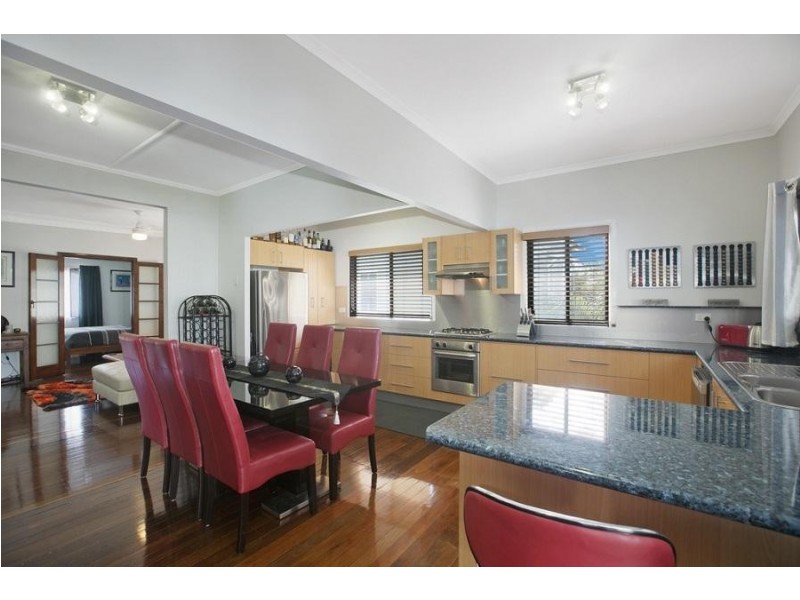 1/99 Riding Road, Hawthorne QLD 4171