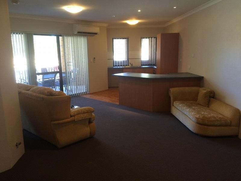 9/9 Lakeside Drive, Joondalup WA 6027