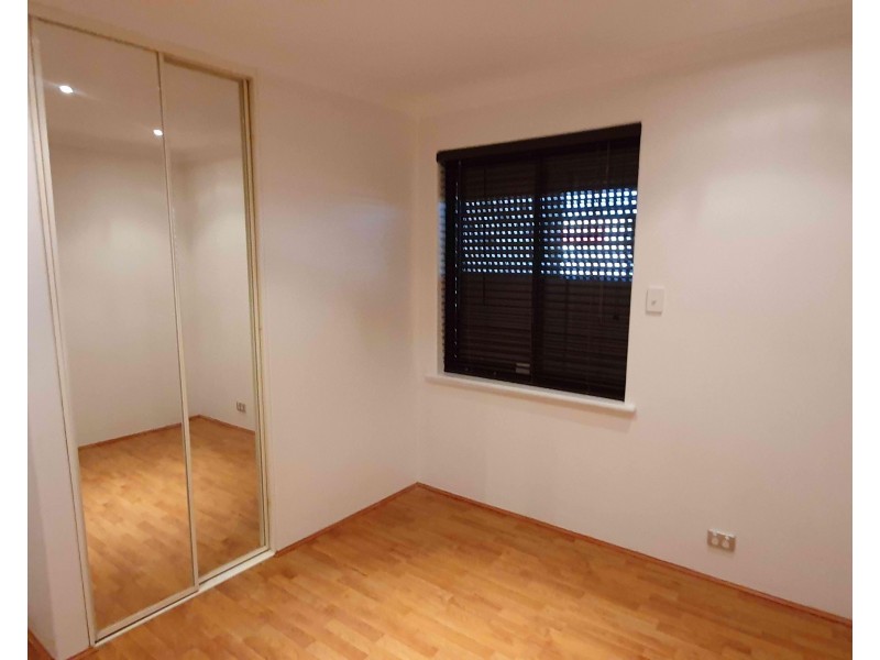 27 Hines Road, Hilton WA 6163