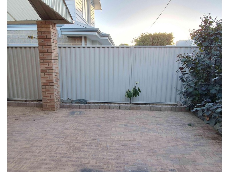 27 Hines Road, Hilton WA 6163