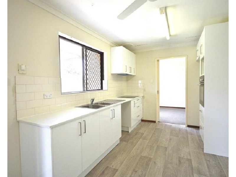25 Cumberland Way, Bassendean WA 6054