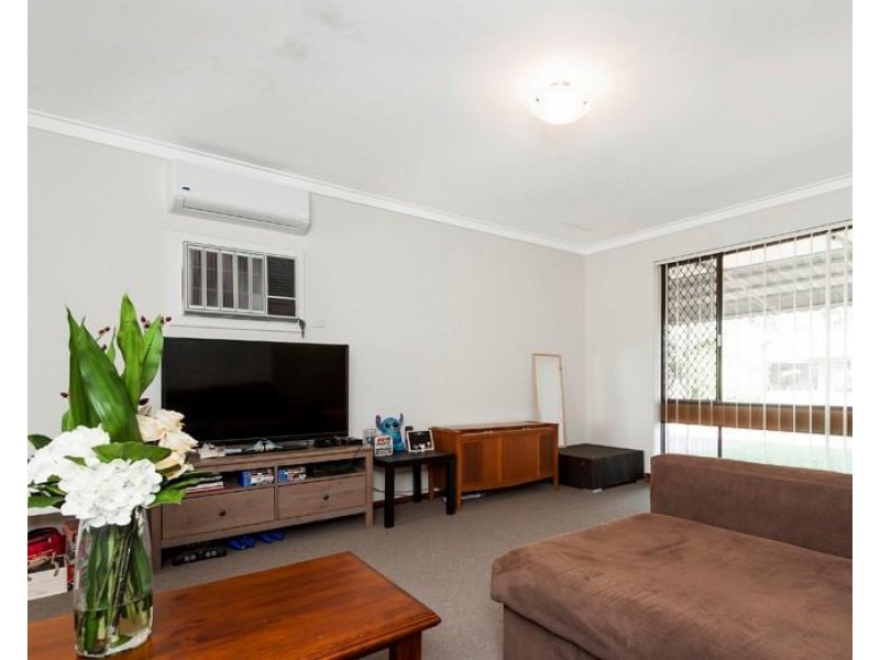 25 Cumberland Way, Bassendean WA 6054