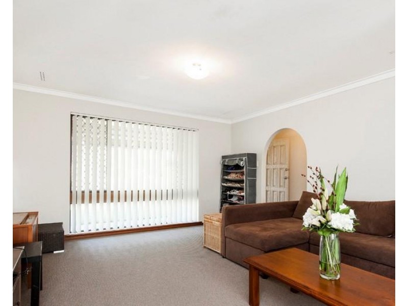 25 Cumberland Way, Bassendean WA 6054