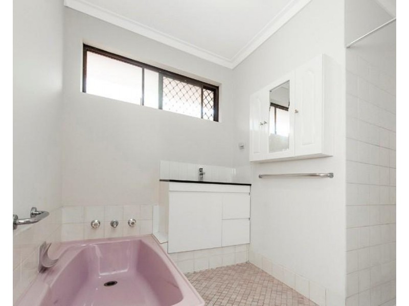 25 Cumberland Way, Bassendean WA 6054