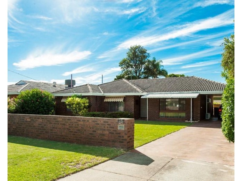 25 Cumberland Way, Bassendean WA 6054