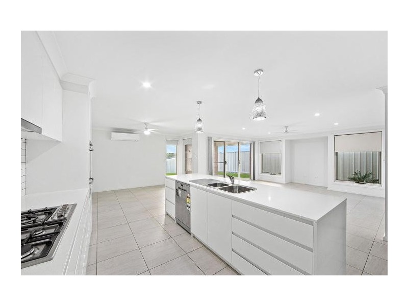 9 Aquarius Avenue, Lake Cathie NSW 2445