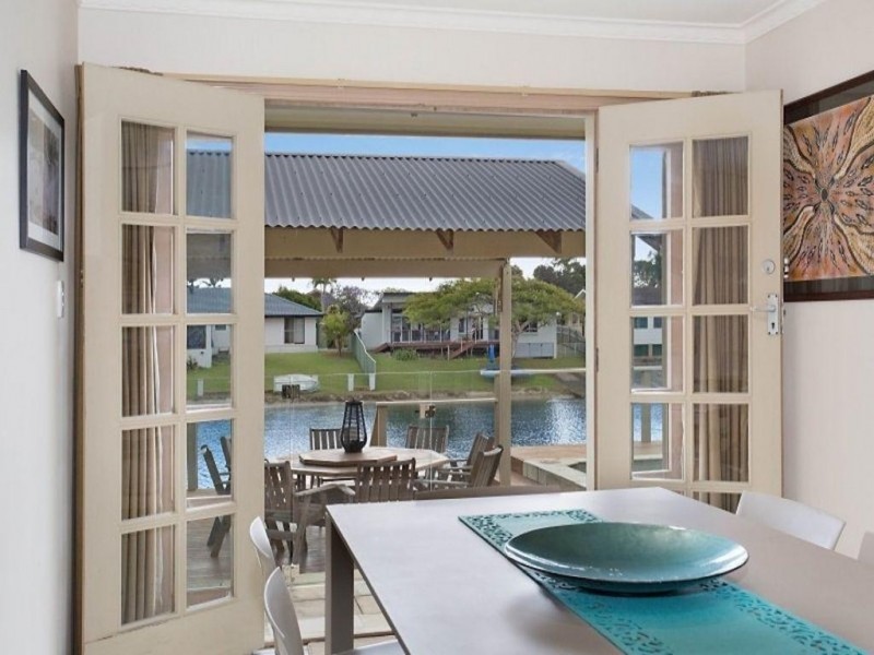 7 Rudder Court, Mermaid Waters QLD 4218