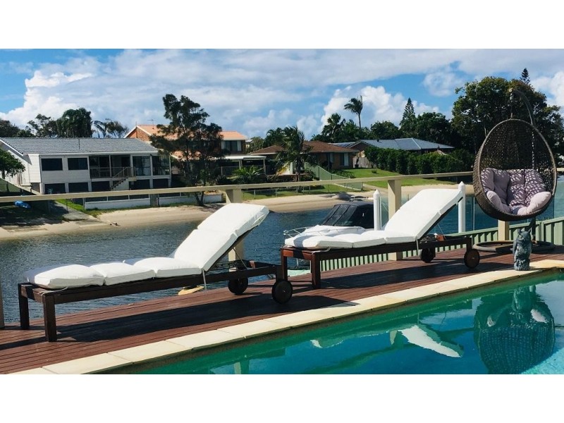 7 Rudder Court, Mermaid Waters QLD 4218