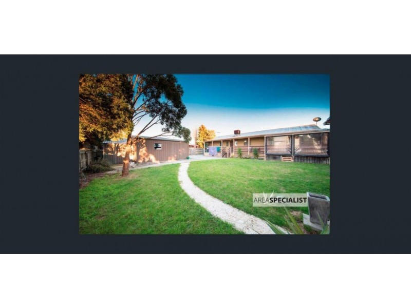 69 Willow Drive, Hampton Park VIC 3976