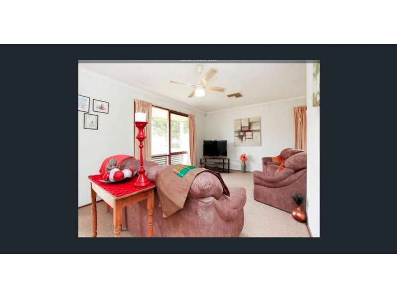 69 Willow Drive, Hampton Park VIC 3976