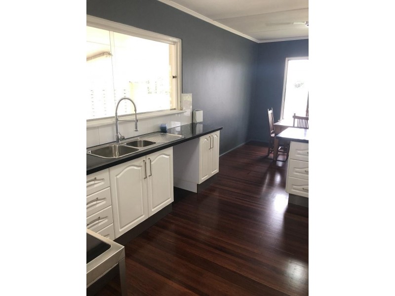 148 Charles Street, Cranbrook QLD 4814