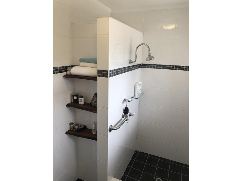 148 Charles Street, Cranbrook QLD 4814