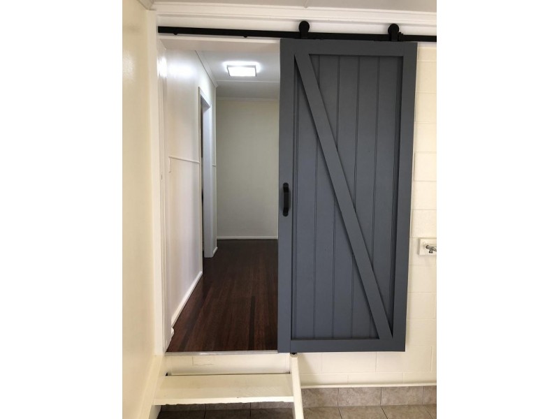 148 Charles Street, Cranbrook QLD 4814