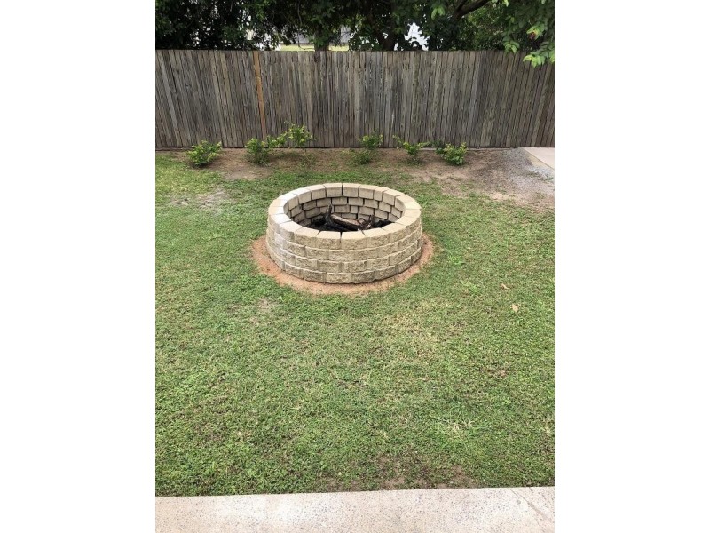 148 Charles Street, Cranbrook QLD 4814