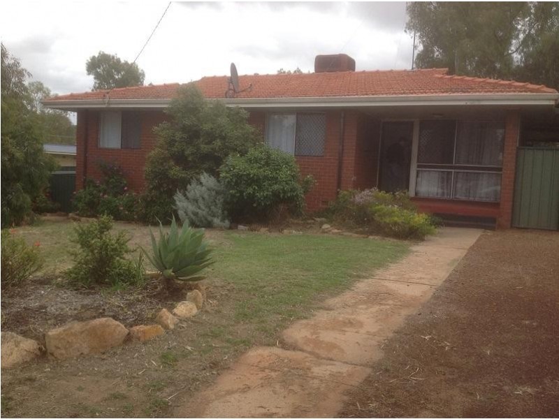 12 Clarkson Street, Northam WA 6401