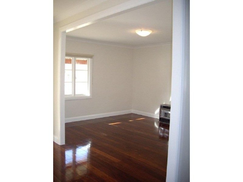 24 Gibbs Street, Carey Park WA 6230