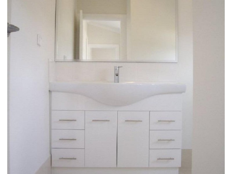 24 Gibbs Street, Carey Park WA 6230