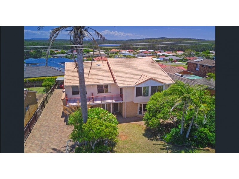 2/1517 Ocean Drive, Lake Cathie NSW 2445