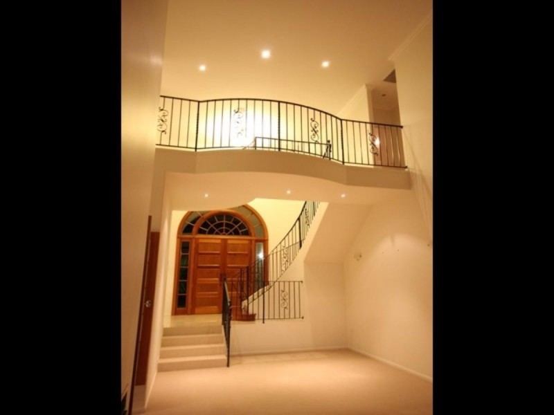 41 Meadowlake Drive, Carrara QLD 4211