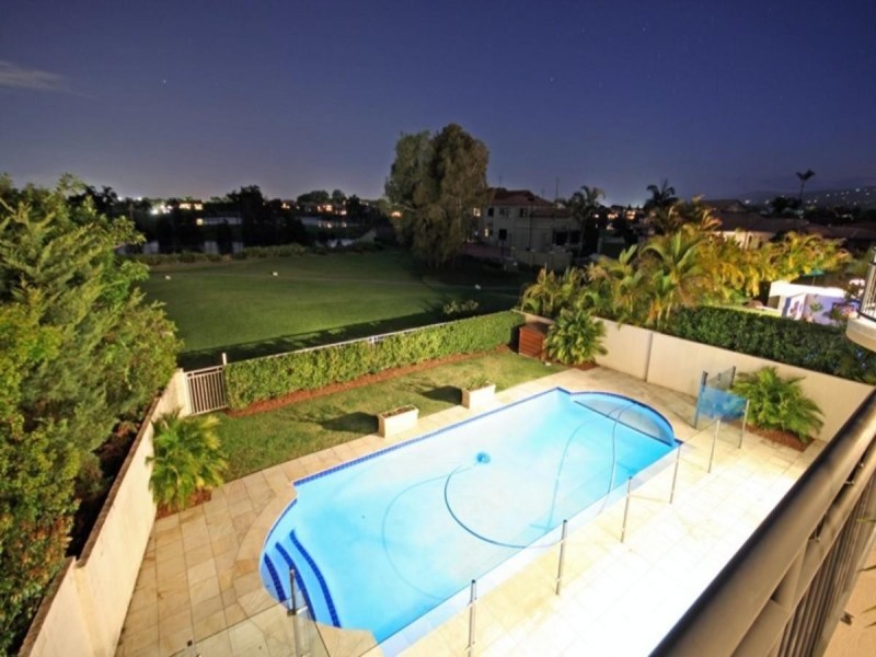 41 Meadowlake Drive, Carrara QLD 4211