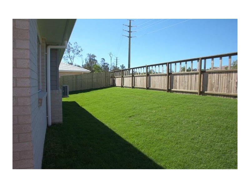 33 Arburry Crescent, Brassall QLD 4305