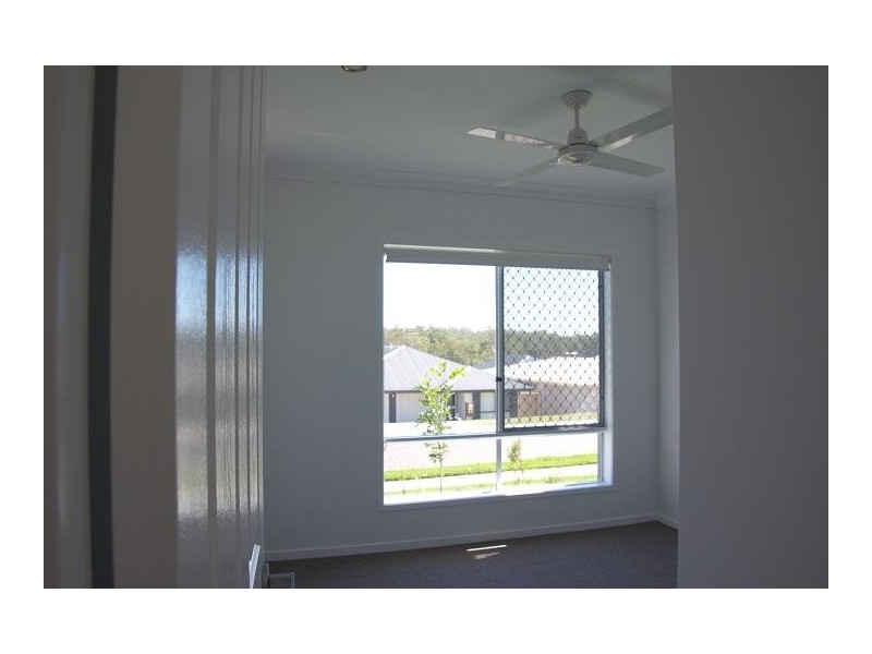 33 Arburry Crescent, Brassall QLD 4305