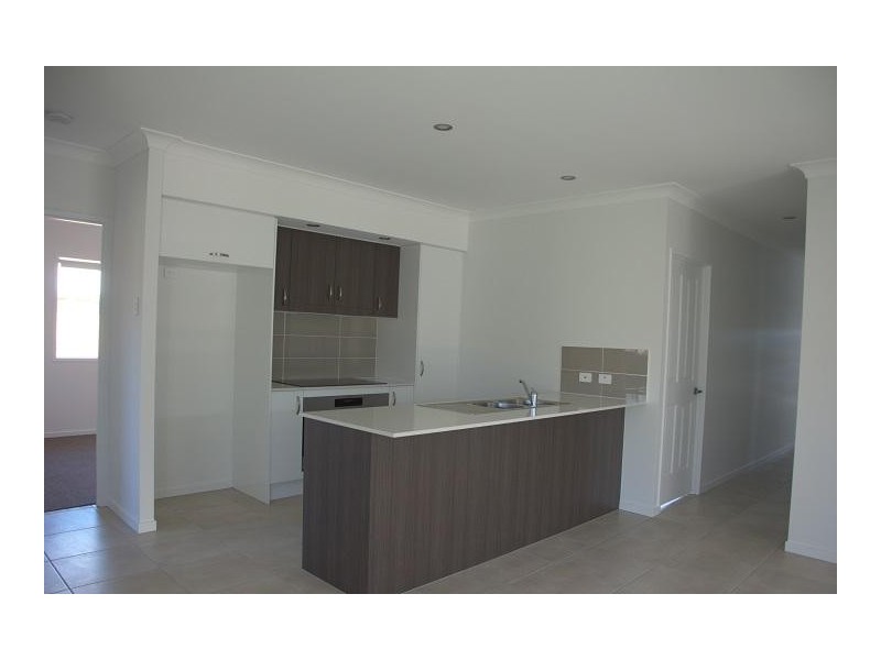 33 Arburry Crescent, Brassall QLD 4305