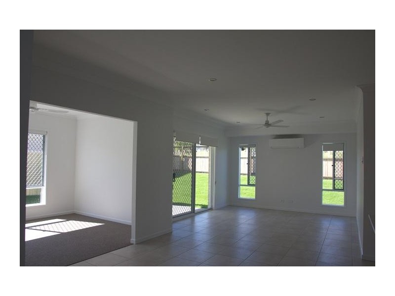 33 Arburry Crescent, Brassall QLD 4305