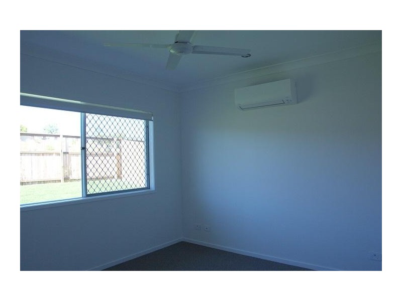 33 Arburry Crescent, Brassall QLD 4305