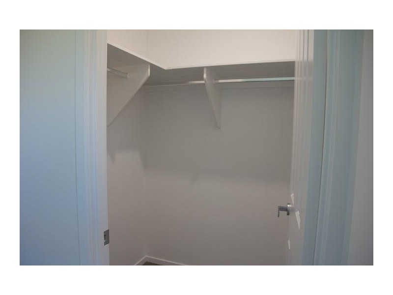 33 Arburry Crescent, Brassall QLD 4305