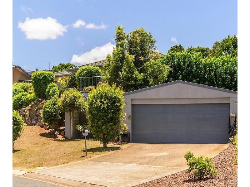 * Martinelli Avenue, Banora Point NSW 2486