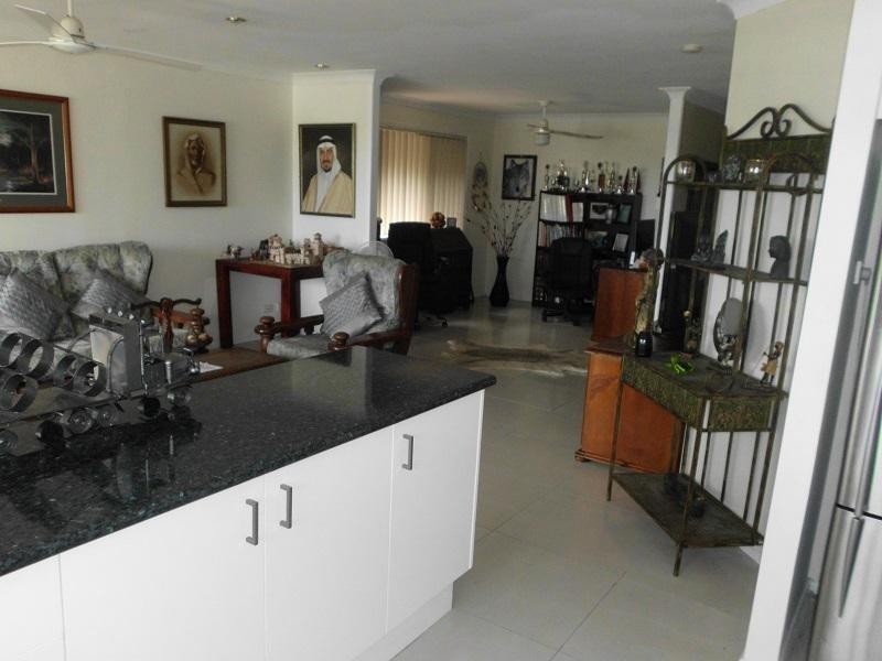 * Martinelli Avenue, Banora Point NSW 2486