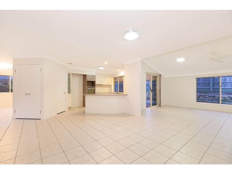 91 Willowtree Drive, Flinders View QLD 4305