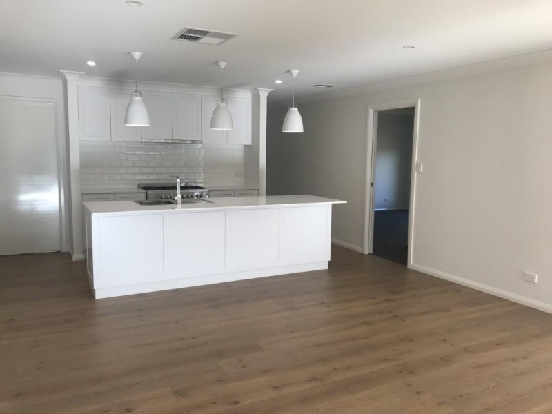 23 Morris Crescent, Gobbagombalin NSW 2650