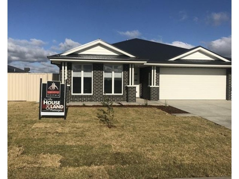 * Ronald Street, Gobbagombalin NSW 2650