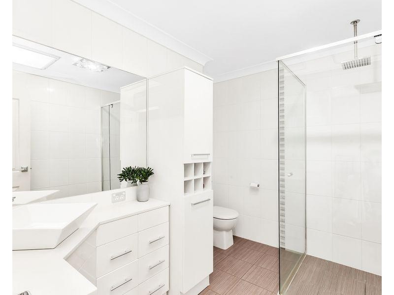 2/14 Aquila Court, Mermaid Waters QLD 4218