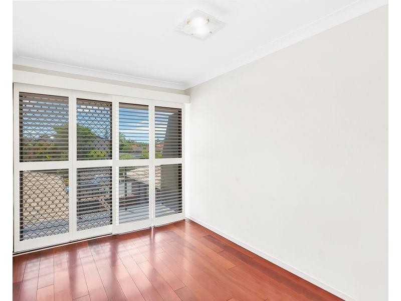 2/14 Aquila Court, Mermaid Waters QLD 4218