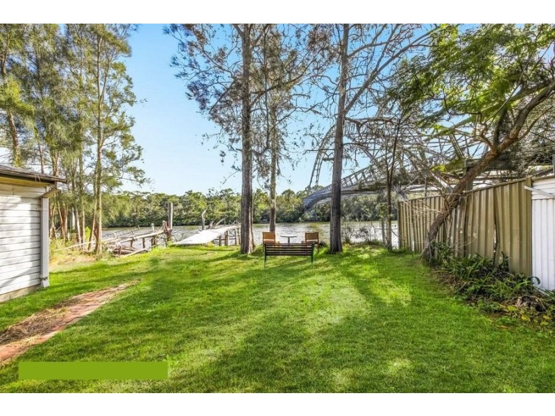 542 Henry Lawson Drive, East Hills NSW 2213