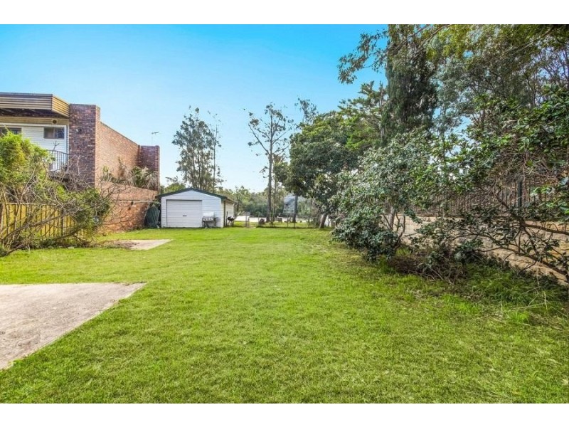542 Henry Lawson Drive, East Hills NSW 2213
