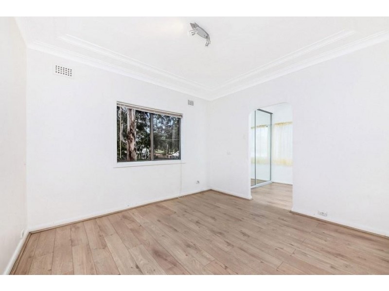 542 Henry Lawson Drive, East Hills NSW 2213