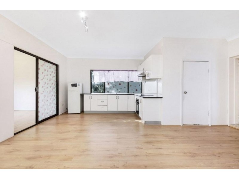 542 Henry Lawson Drive, East Hills NSW 2213